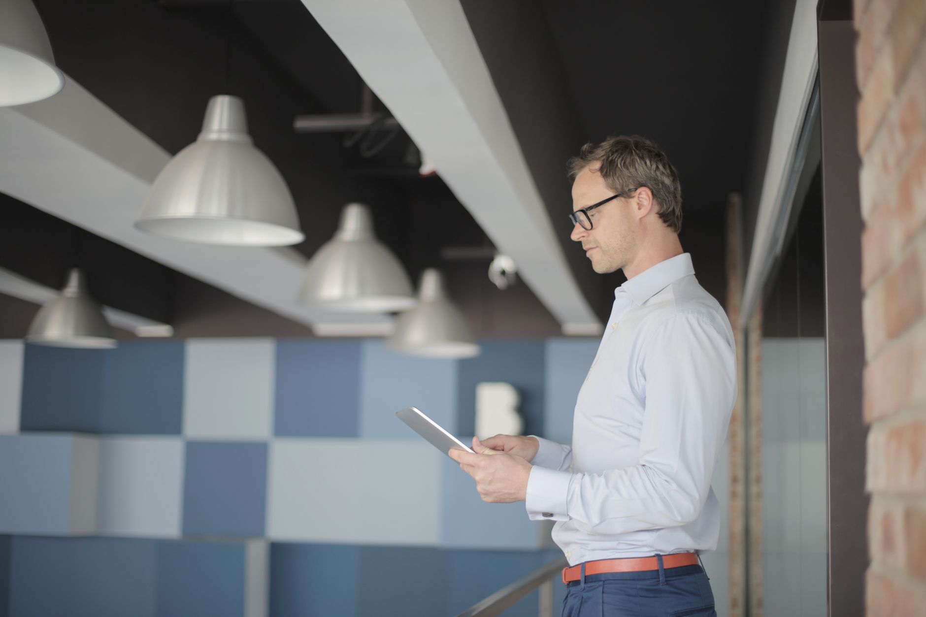 Getac's new 8-inch ZX80W and ZX80W-EX tablets blend Windows 11 functionality with energy-efficient fanless design, for all-day productivity in the field