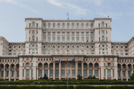 Camera Deputaților își modifică componența comisiilor permanente
