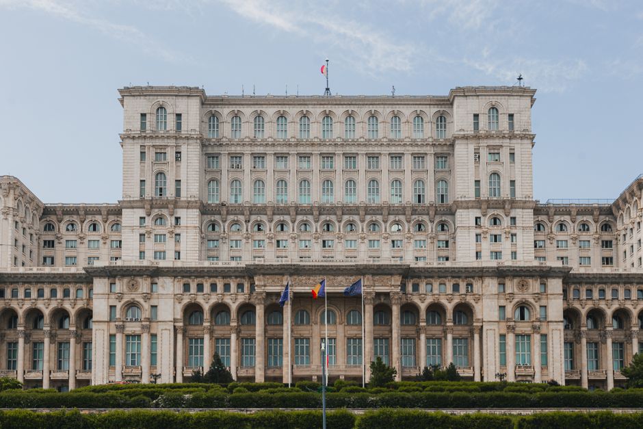 Grindeanu vrea Constituție nouă: „Trebuie adusă în 2026”