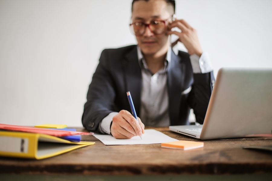 What Is an Online Business Manager?