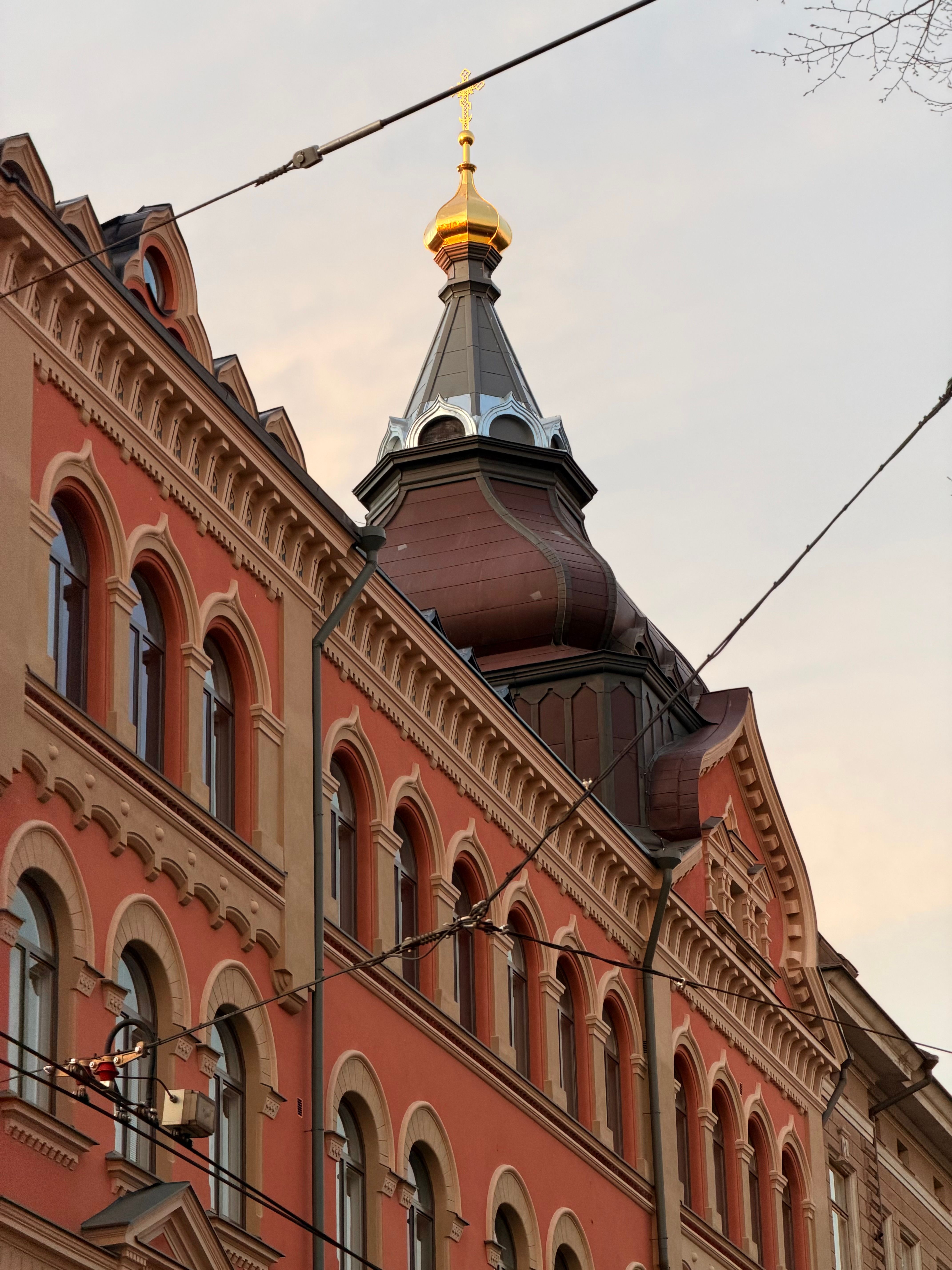 Detailed View of Historic Architectural Building · Free Stock Photo