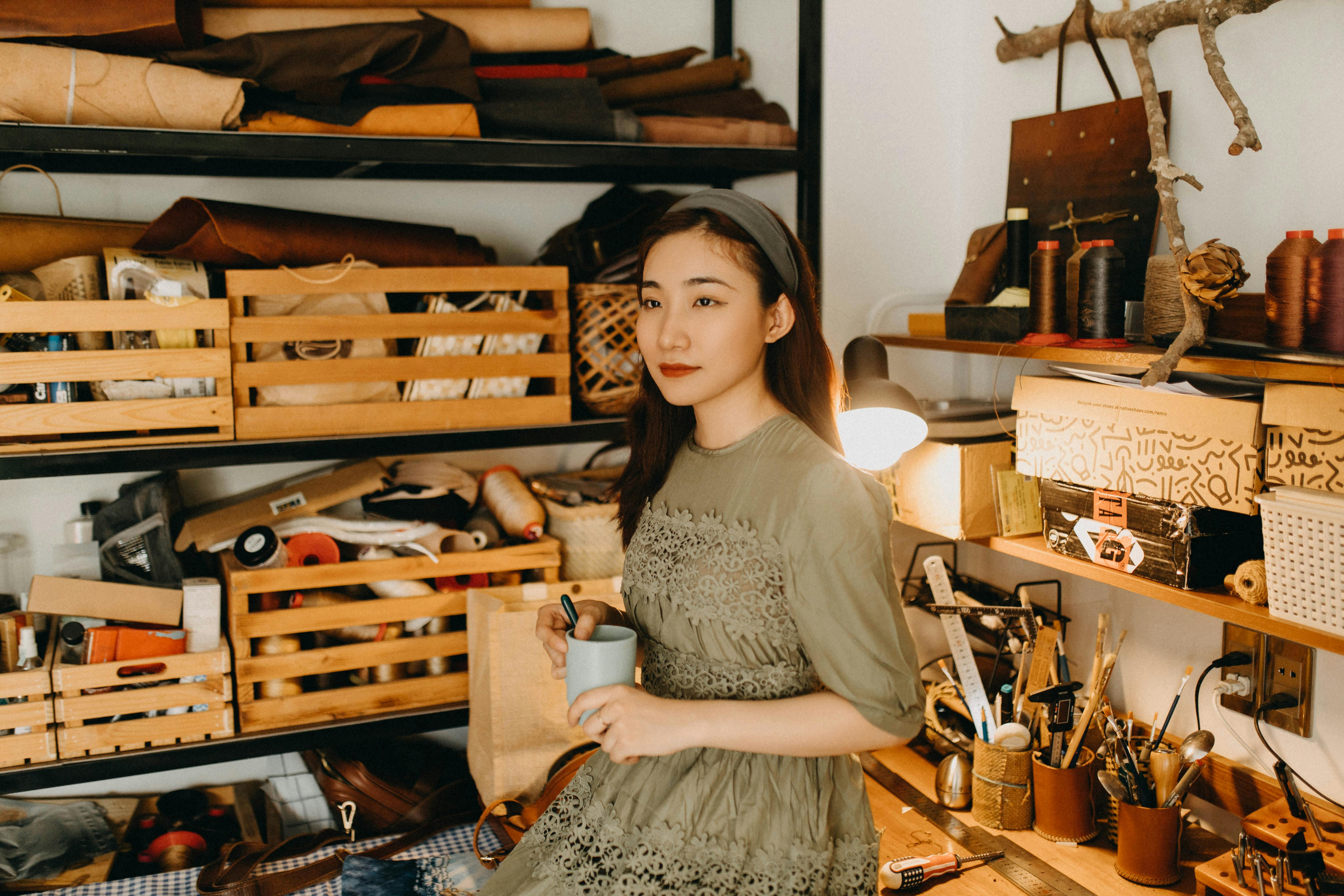 Popularity of diy and arts &amp; crafts as a hobby in the U.S. 2022-2024 as of June 2024, by quarter — Photo by Huỳnh Như Mav