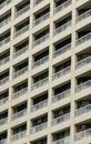 澳大利亚墨尔本一栋现代高层建筑的对称立面带有阳台