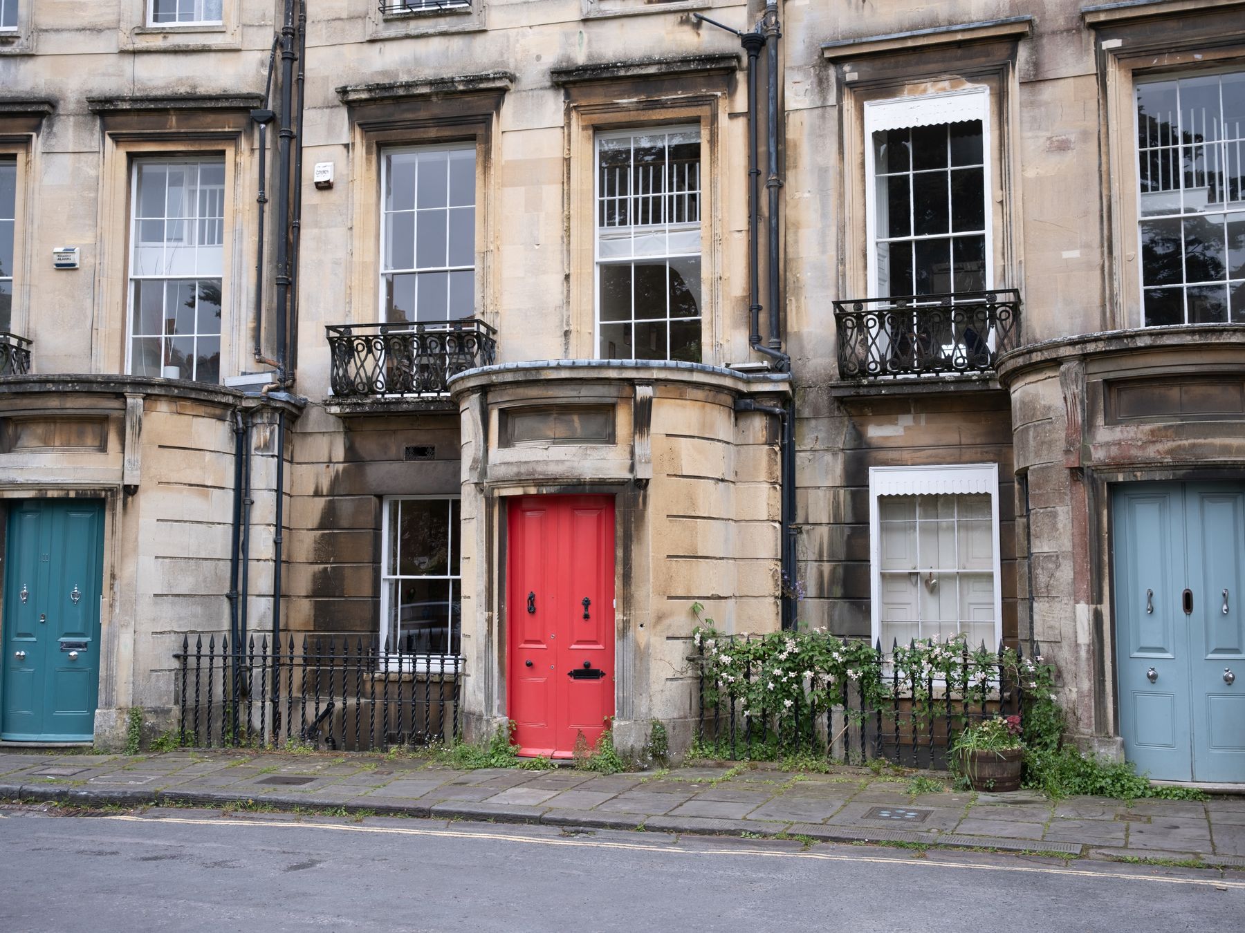 Salford Priors — student move with boxes and a van