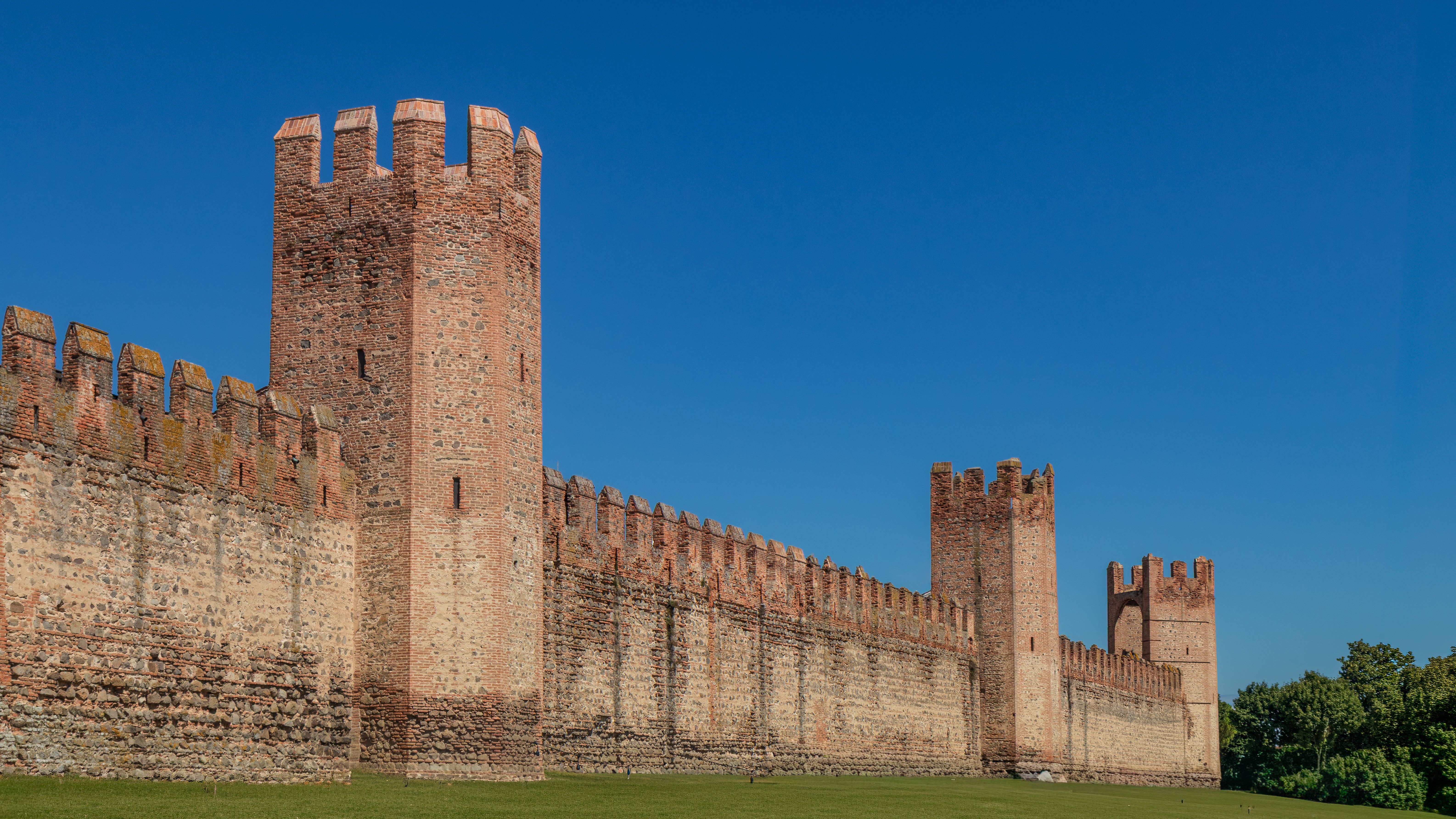 Tours, activities & tickets in Montagnana