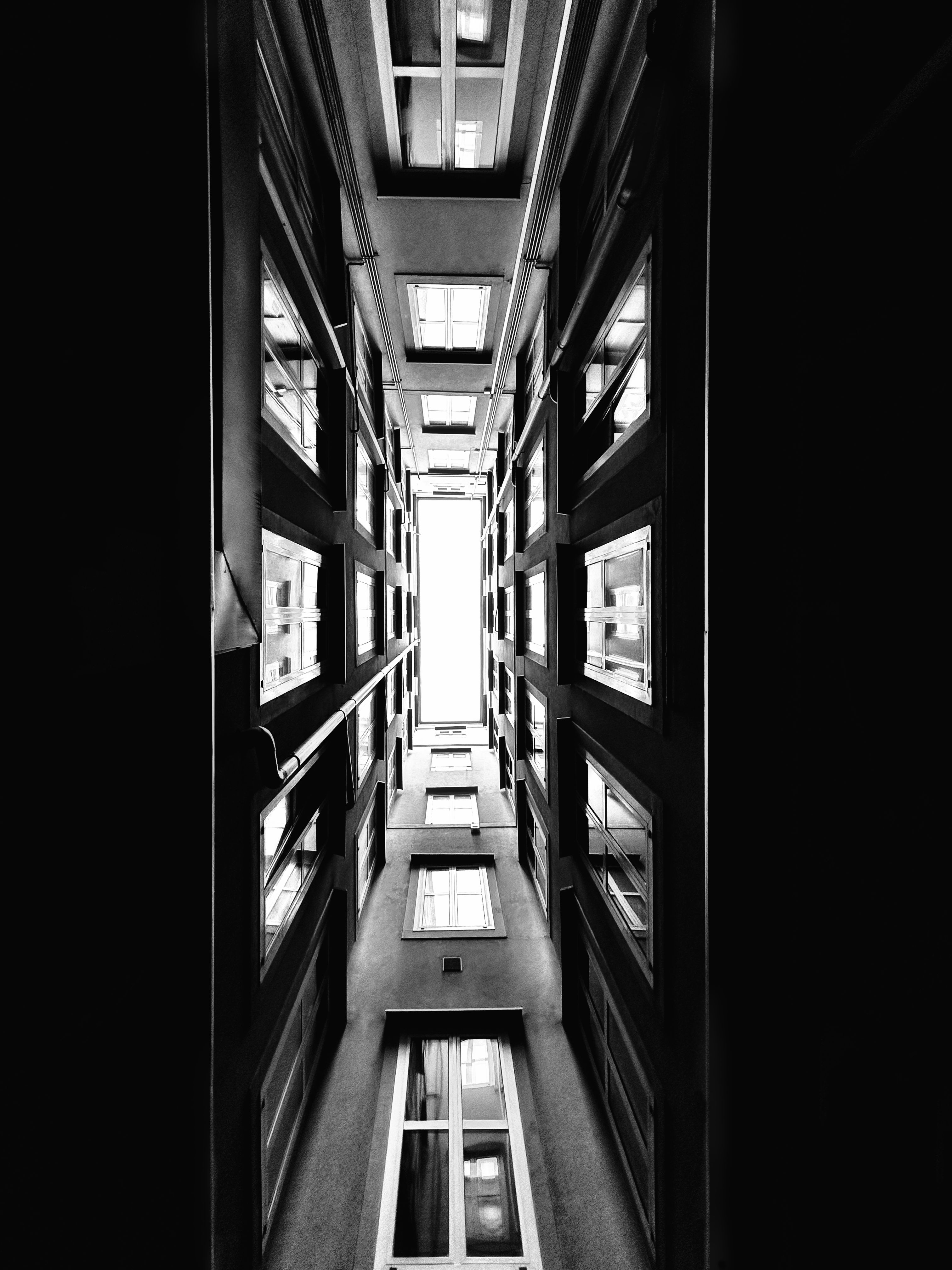 Dramatic Black and White Urban Architecture · Free Stock Photo