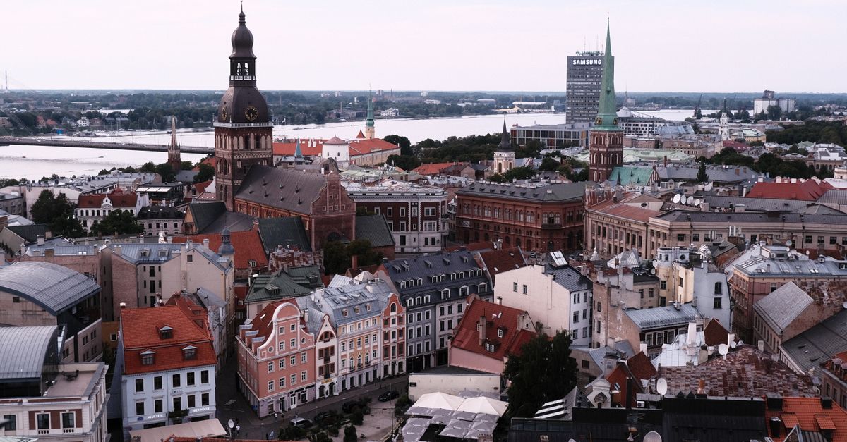eSIM Letonia: cobertura, GB y operadores locales para tu viaje a Riga y el Báltico