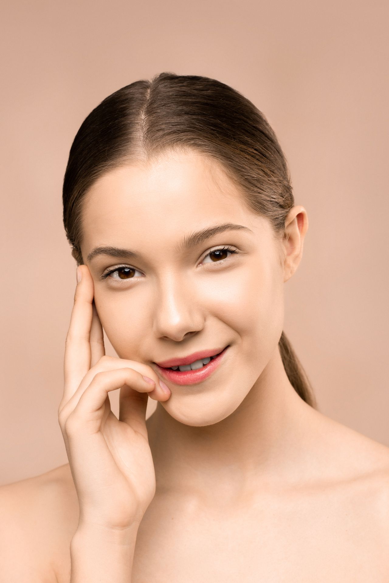 Portrait of a woman with healthy glowing skin and natural beauty