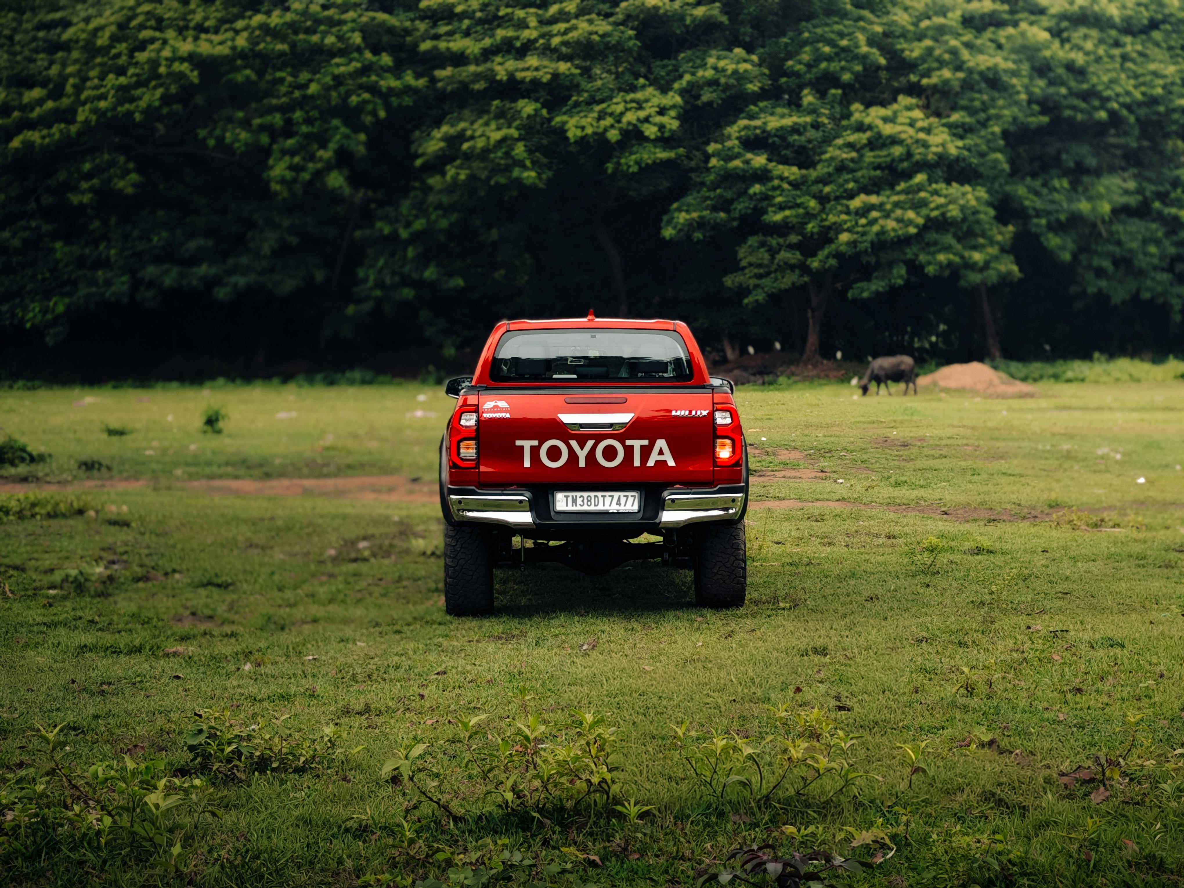 Toyota recalls 550,000 Highlander SUVs because seat backs may fail to lock — Photo by Samuel Francis on Pexels