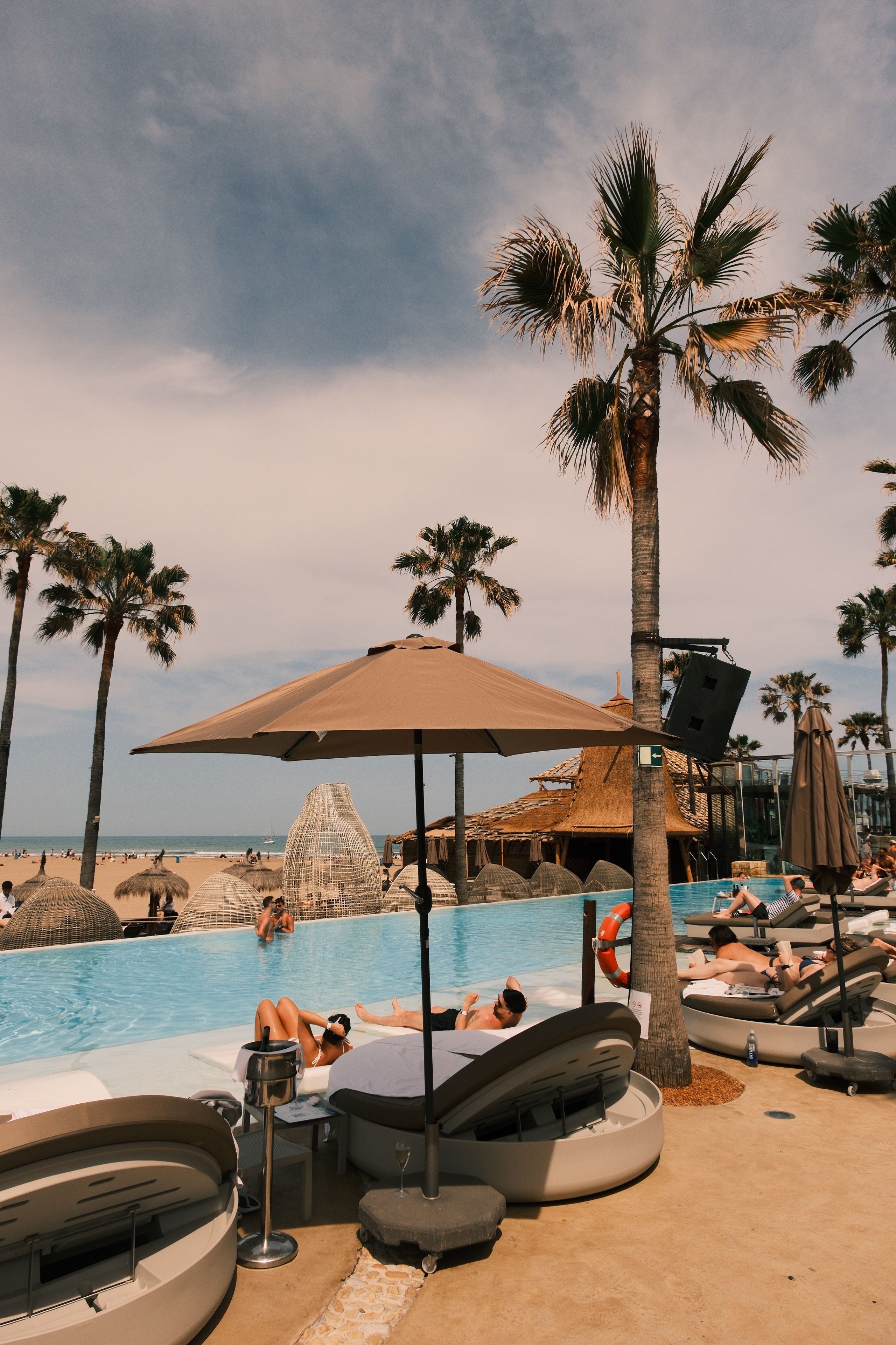 Auracollective X kustba beachclub