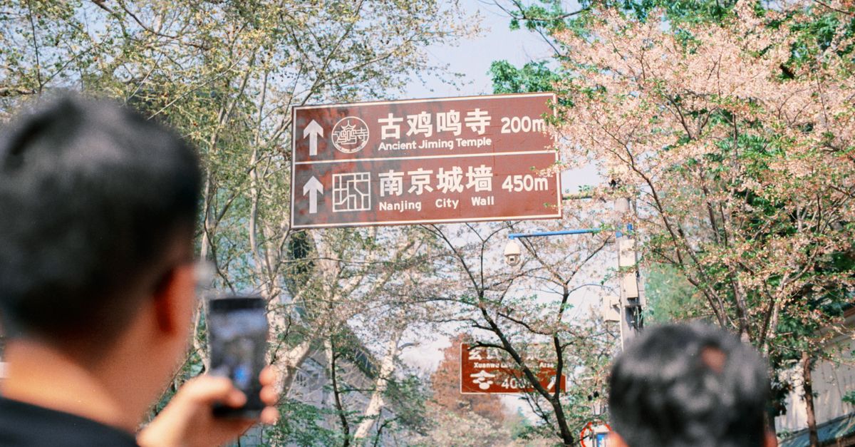 * Tourist Attractions Near Ho