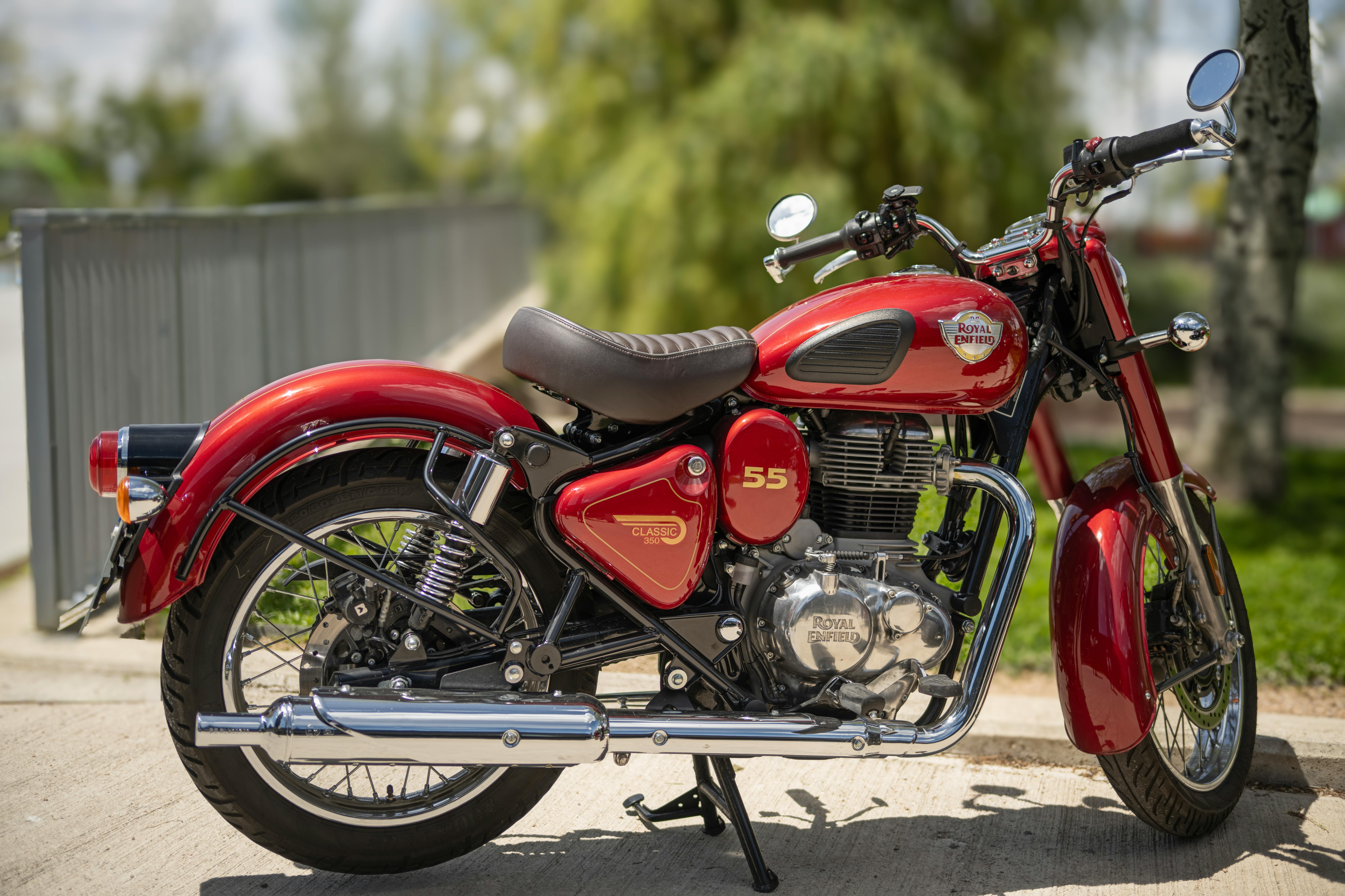motorcycles & powersports s.r.o motorcycle powersports bc — Photo by Miguel Cuenca on Pexels