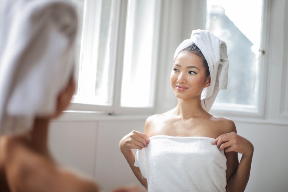 How to fold towels for bathroom