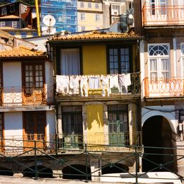 Colourful Porto apartments with iron balconies — photo by Efe Ersoy on Pexels