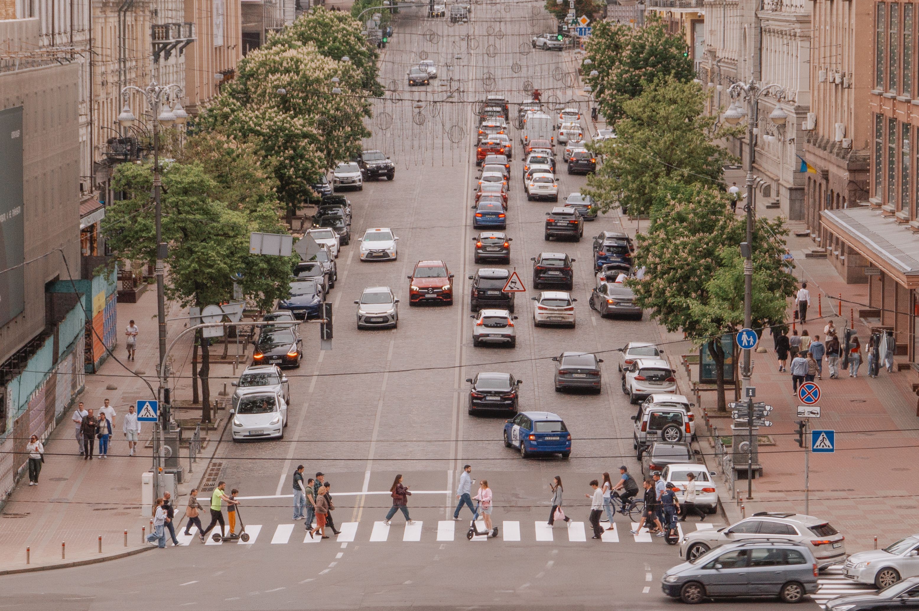 autonomous vehicles, electric cars, car connectivity, vehicle infotainment, driver assistance systems, automotive AI, smart m