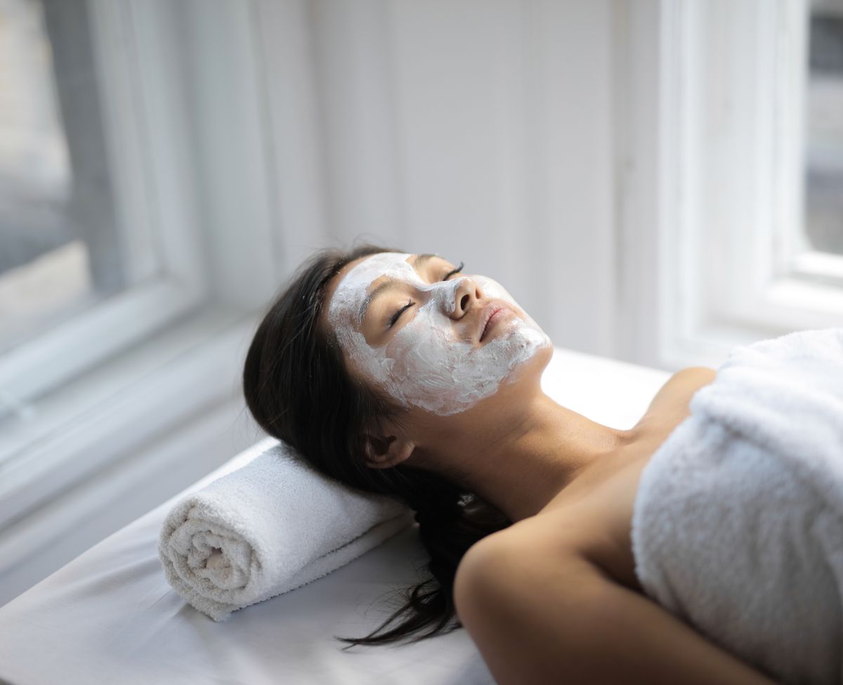 Experience the ultimate relaxation with our luxury massages menu in London. From tantric massages to Ayurveda and private yoga classes, Tantra Spa offers a comprehensive range of services to promote your overall well-being.