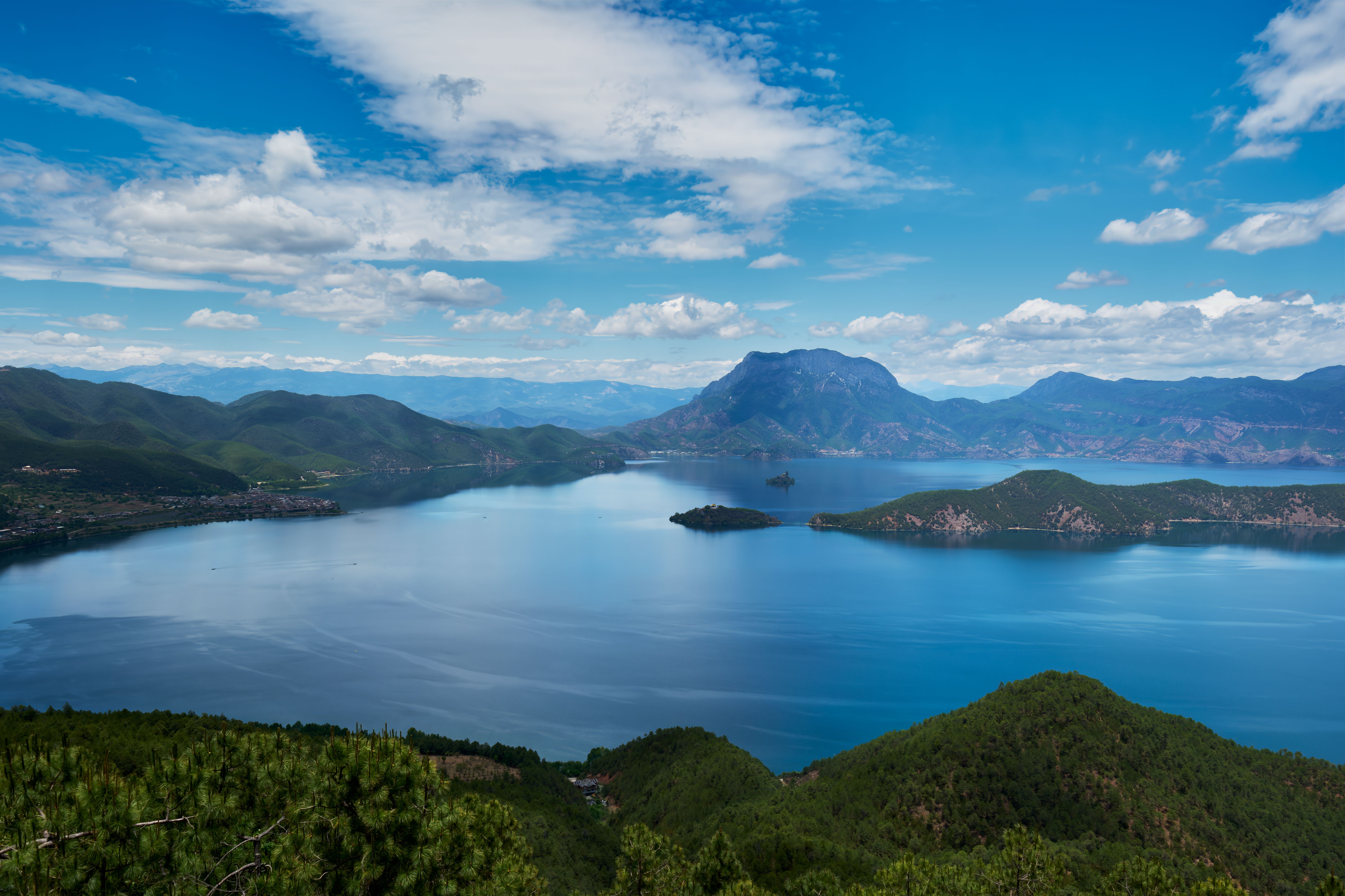 Lugu Lake Guide: Yunnan's Sacred Matriarchal Lake & the Mosuo Walking Marriage Culture
