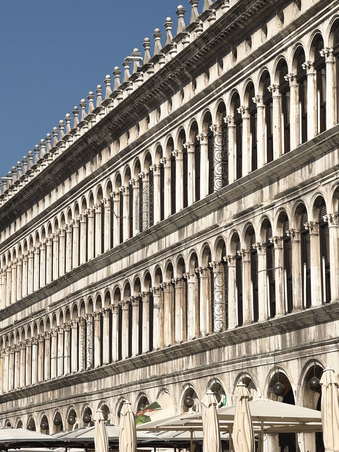 Northern Renaissance Style Building Renaissance Architecture of Venetian Building · Free Stock Photo