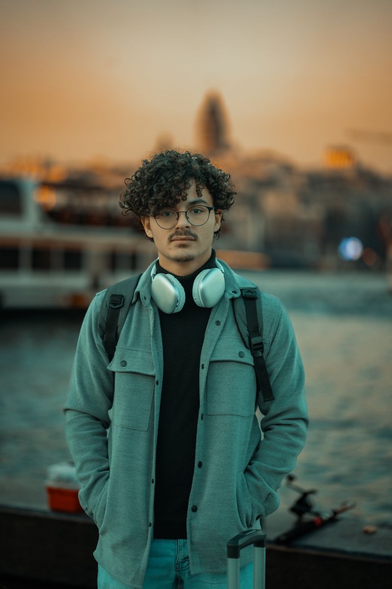 Headphones and location-based audio tour on a phone