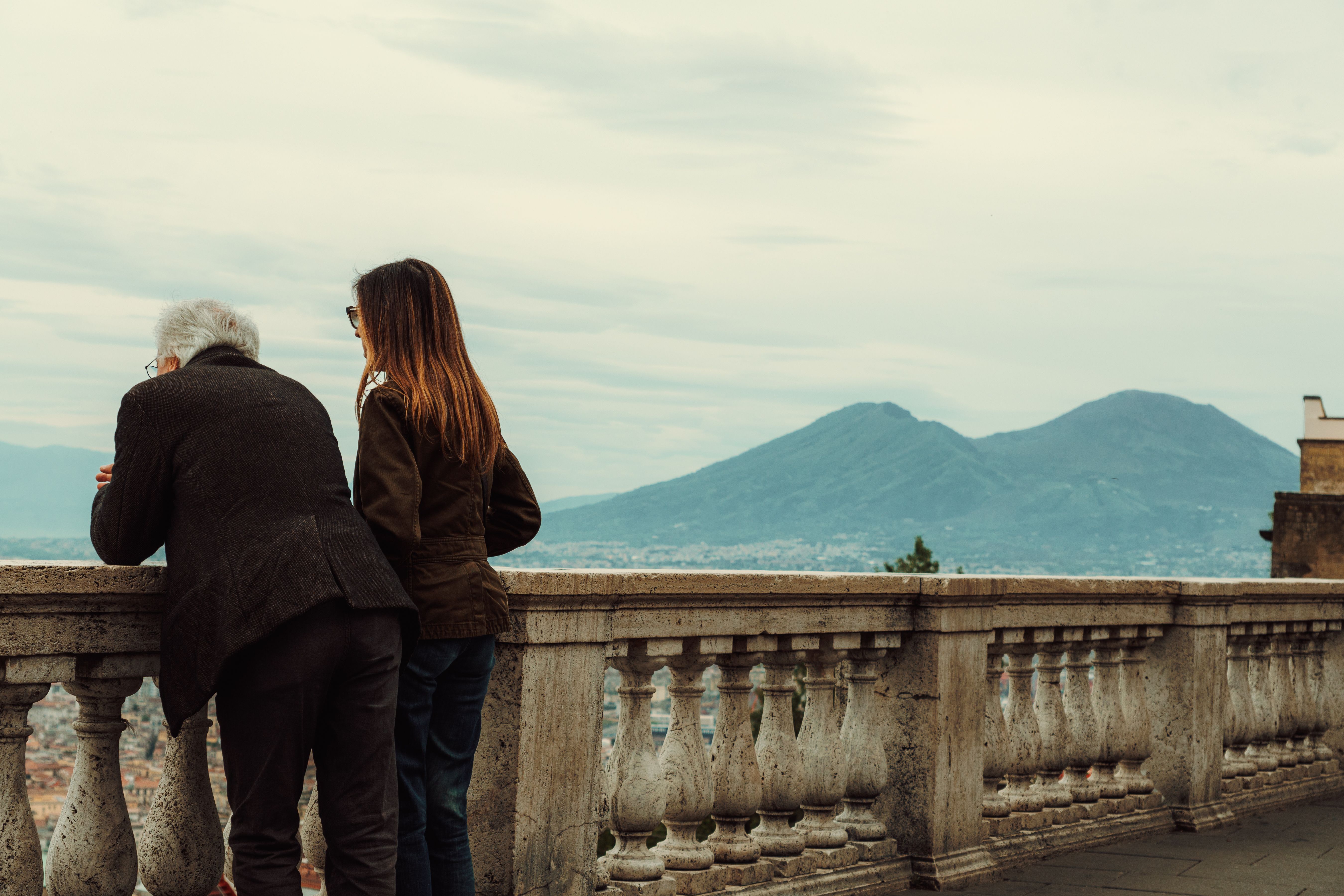 Perché le App di Dating Tradizionali Falliscono a Napoli — SponsorClub