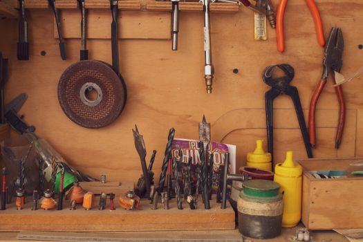Should I Consider Natural Oils as a Safe Wood Finish Option?