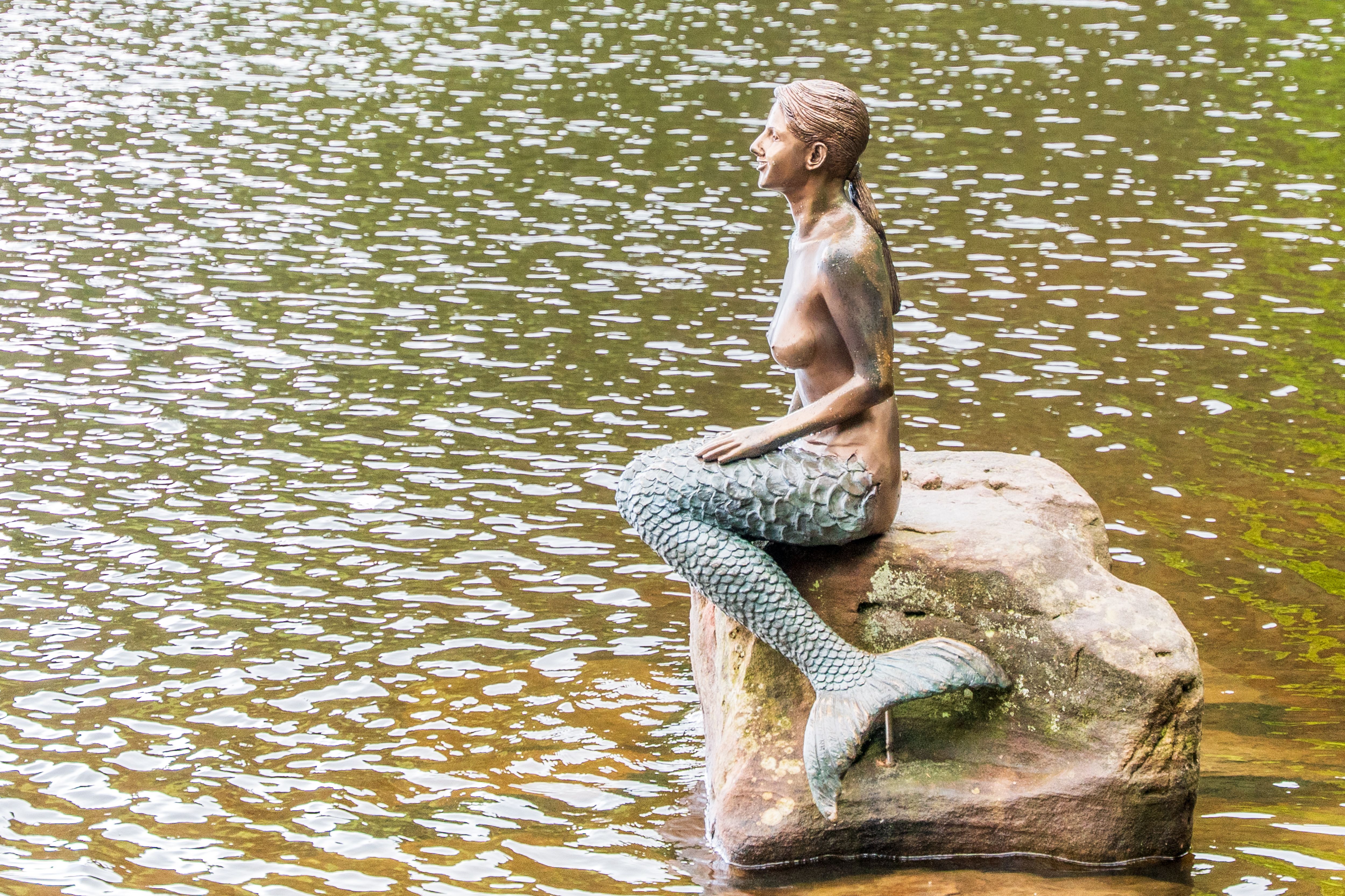 La Petite Sirène (Statue)