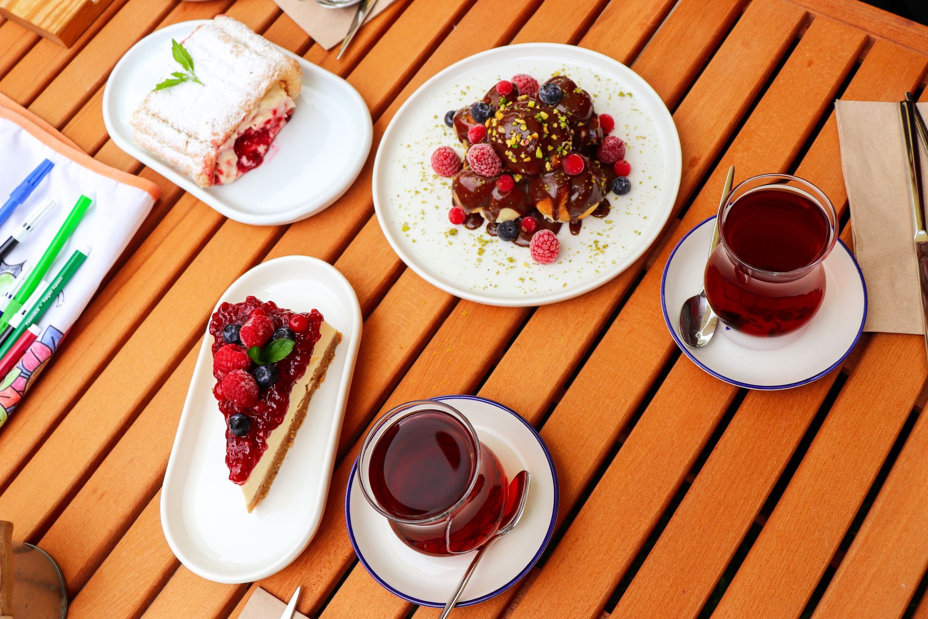 How Two-Ingredient Viral Desserts Are Reshaping Restaurant Margins and Retail Supply Chains