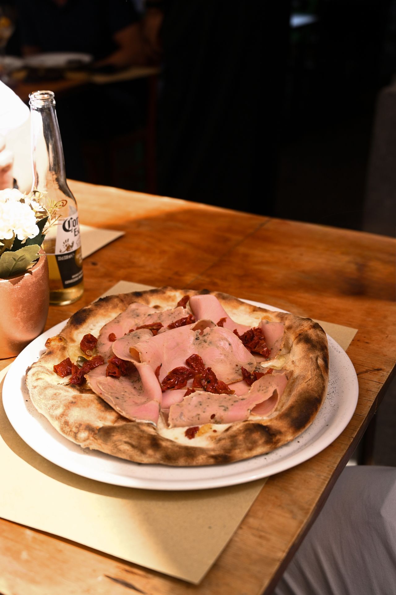 Pizza bianca con mortadella