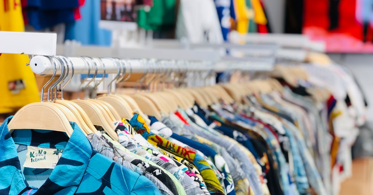 How to sort clothes by colors