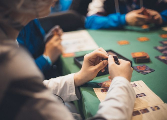 Online Casino: Spielautomaten und Live-Spiele im Überblick