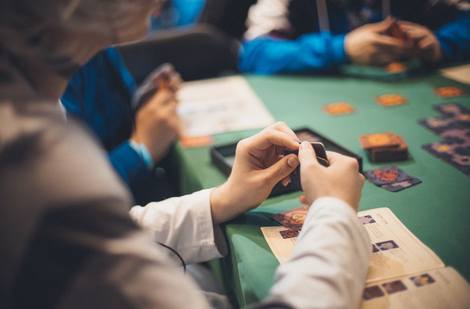 Online Casino: Spielautomaten und Live-Spiele im Überblick