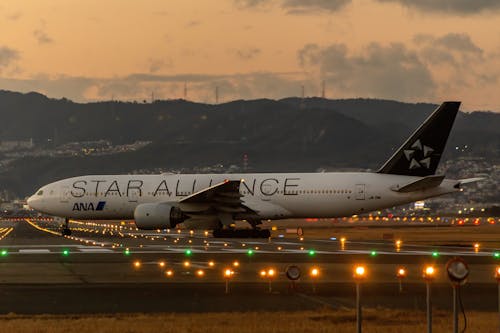 Foto d'estoc gratuïta de a l'aire lliure, aeròdrom, aerolínia