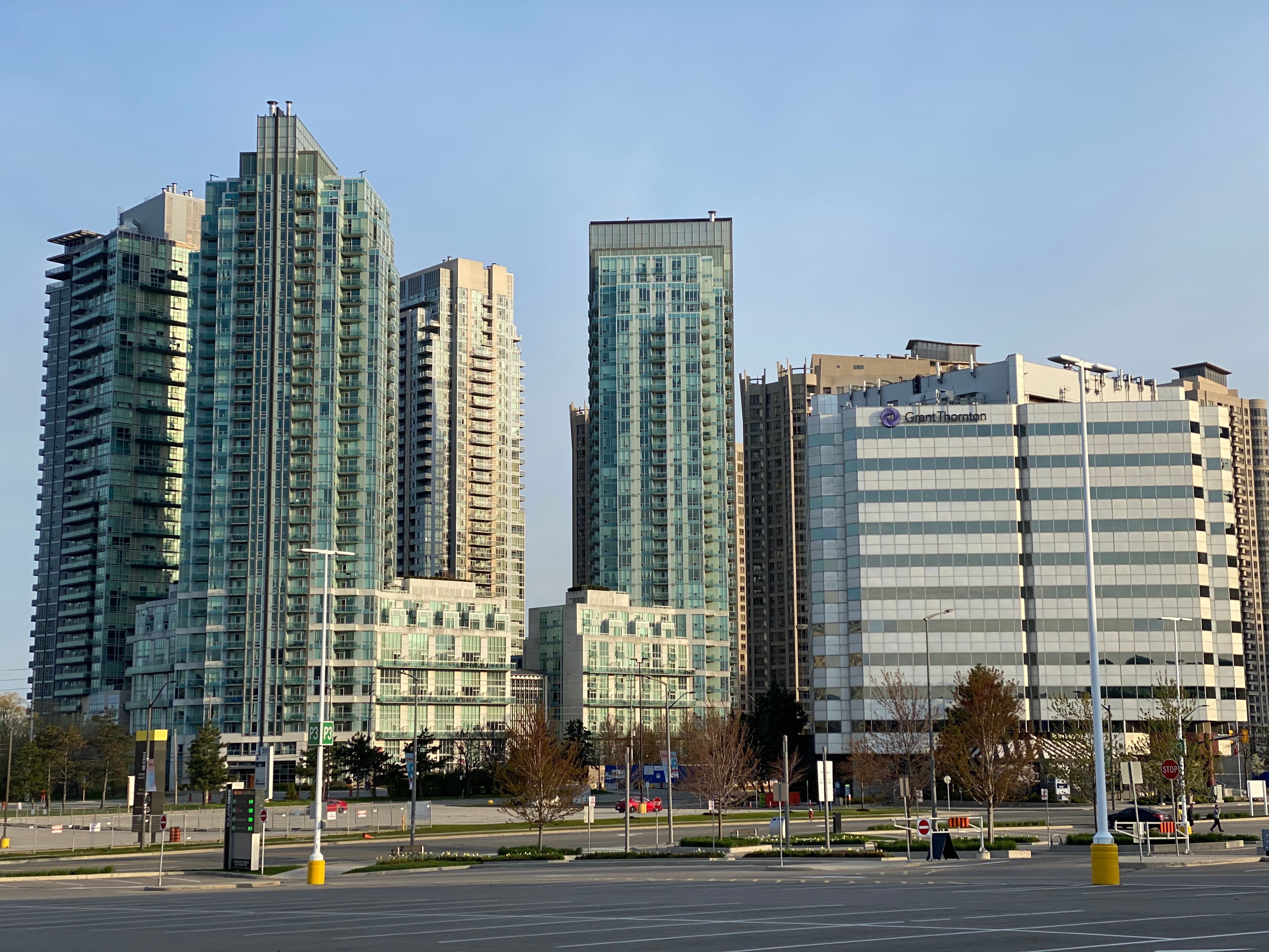 Modern Urban Skyline with High-Rise Buildings · Free Stock Photo