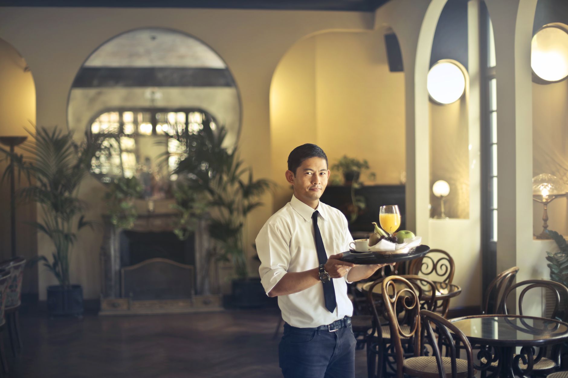 Serveur hôtel Madagascar