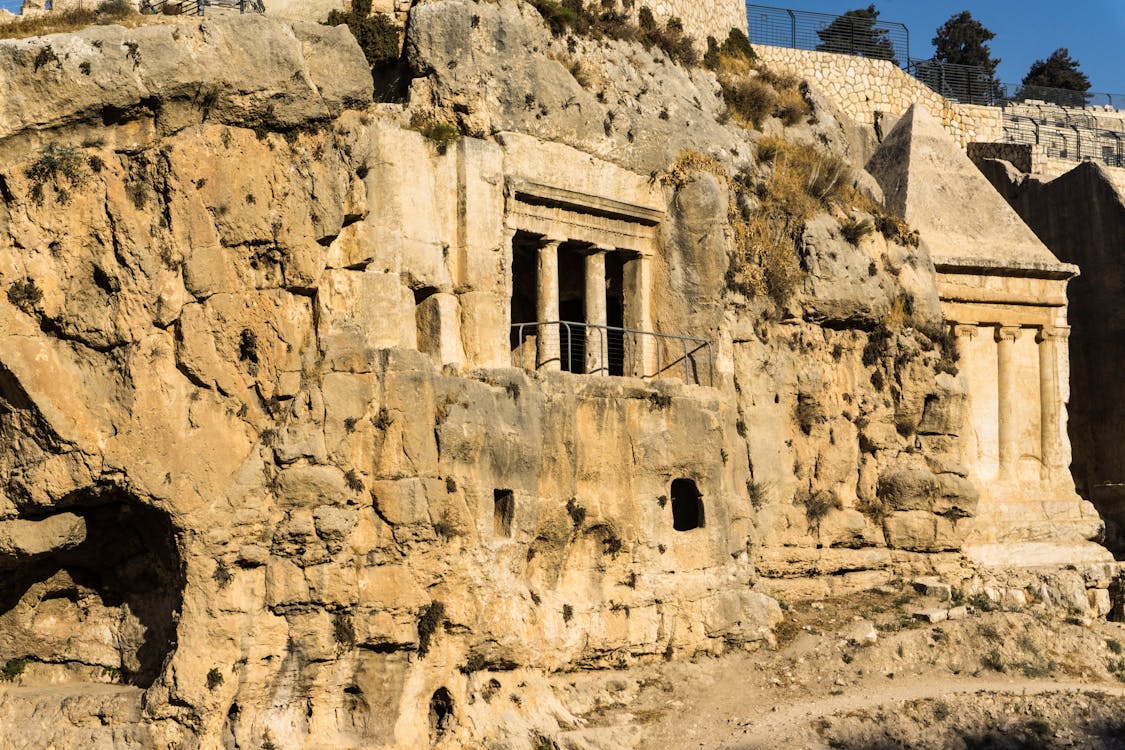 Lamenting Jerusalem: Grief and Hope in Lamentations – Discover the Secrets to Overcoming Sorrow Lamenting Jerusalem: Grief and Hope in Lamentations – Discover the Secrets to Overcoming Sorrow