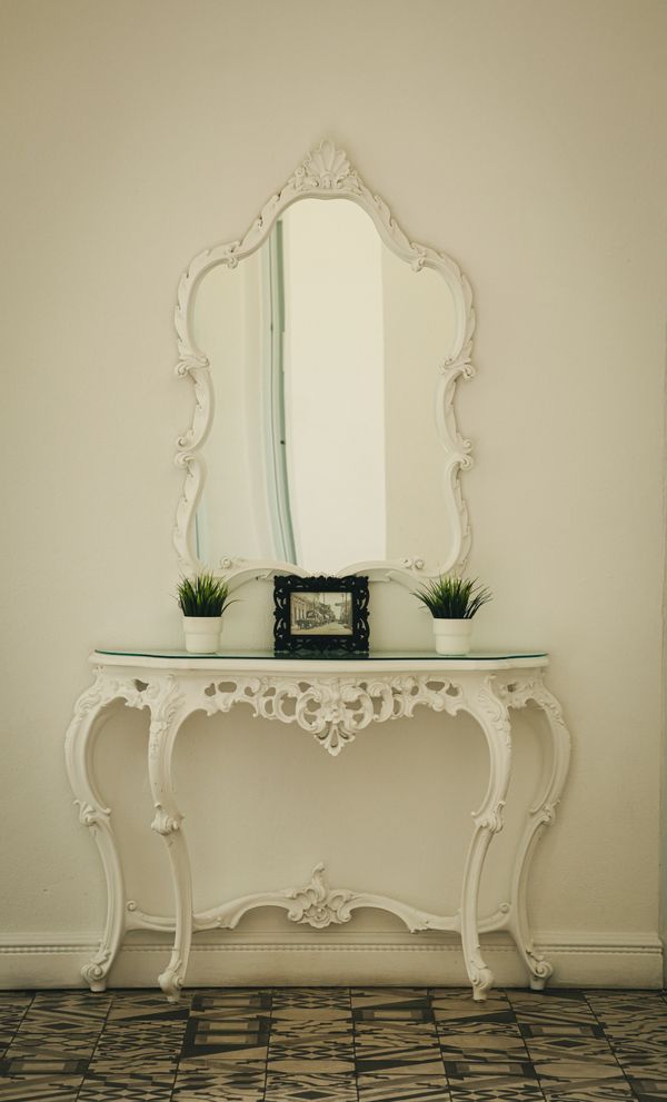 Oakhollow console table