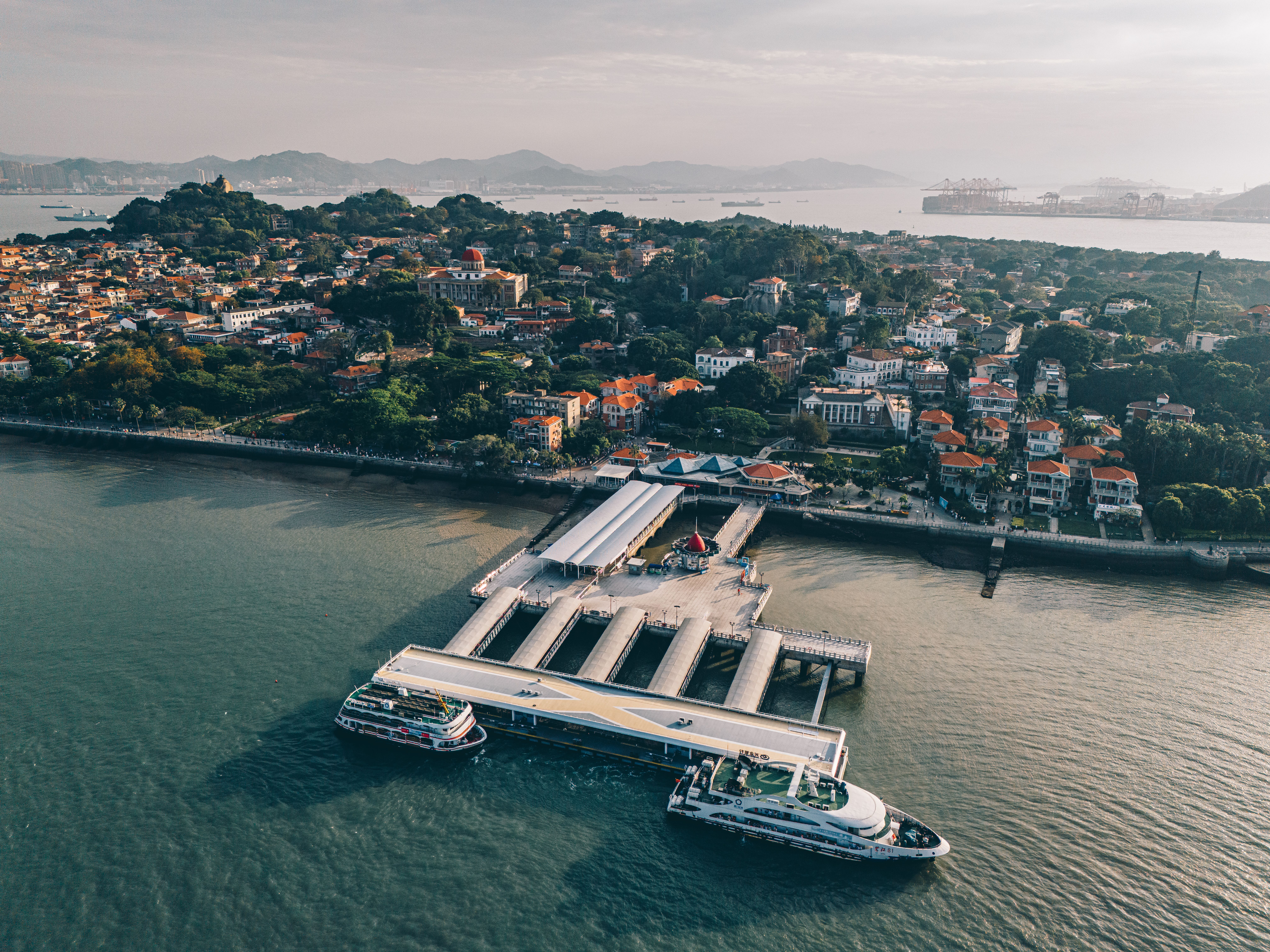 Xiamen 3 Days Itinerary Guide 2026: Gulangyu Island, Seafood Lunch & Sunset Beaches