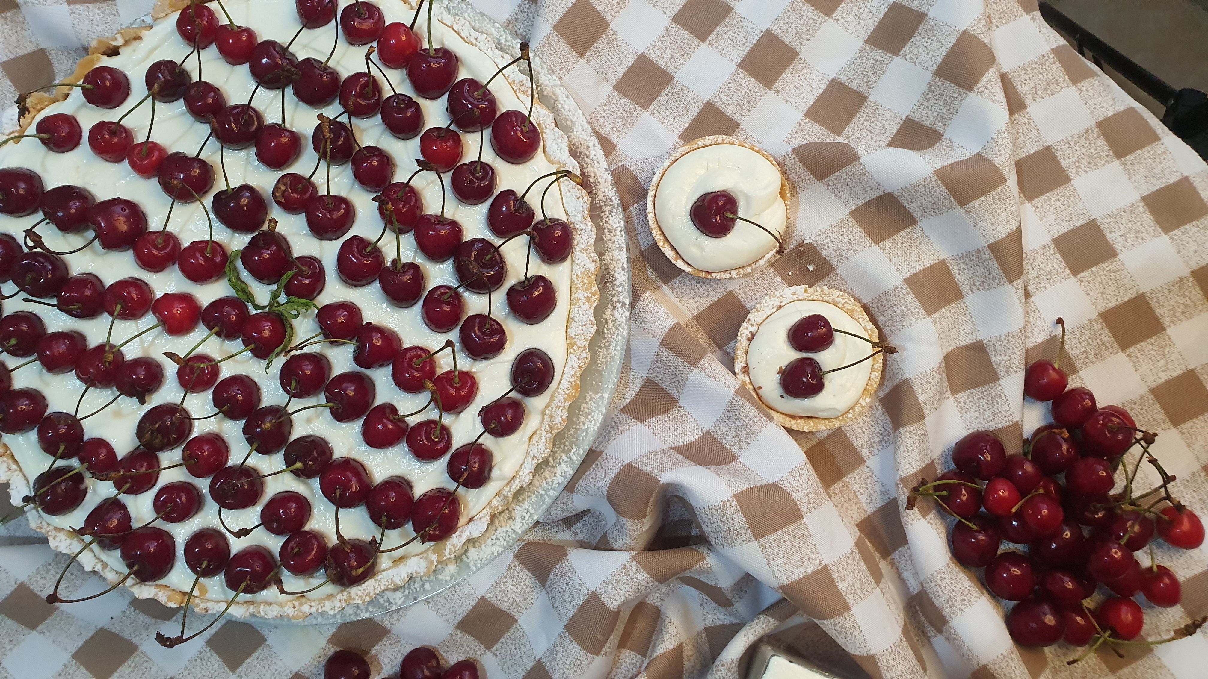 Spiced Pie with a Chocolate Ganache