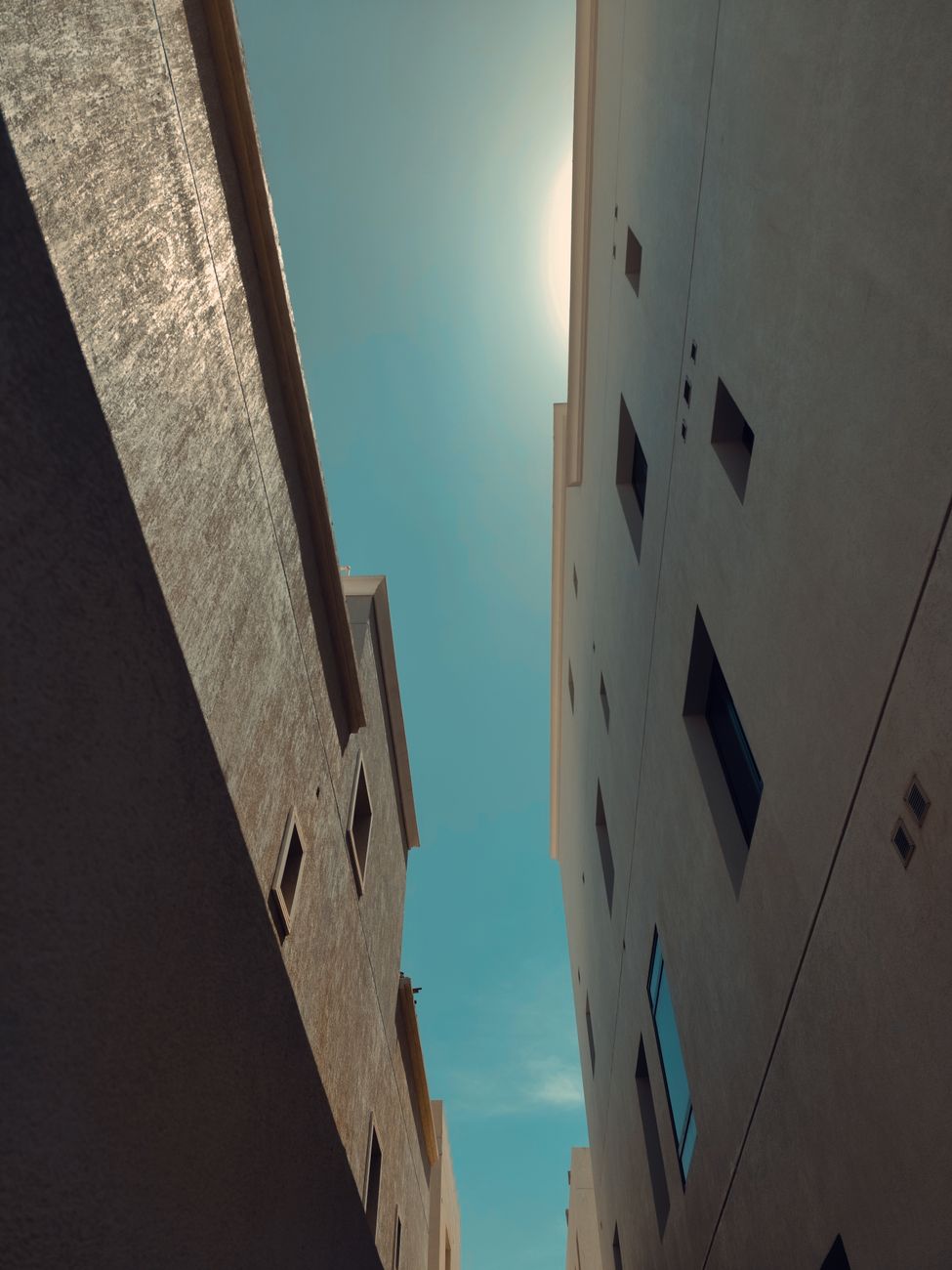 Strahlender Himmel & Modern – Minimalistisches Wallpaper