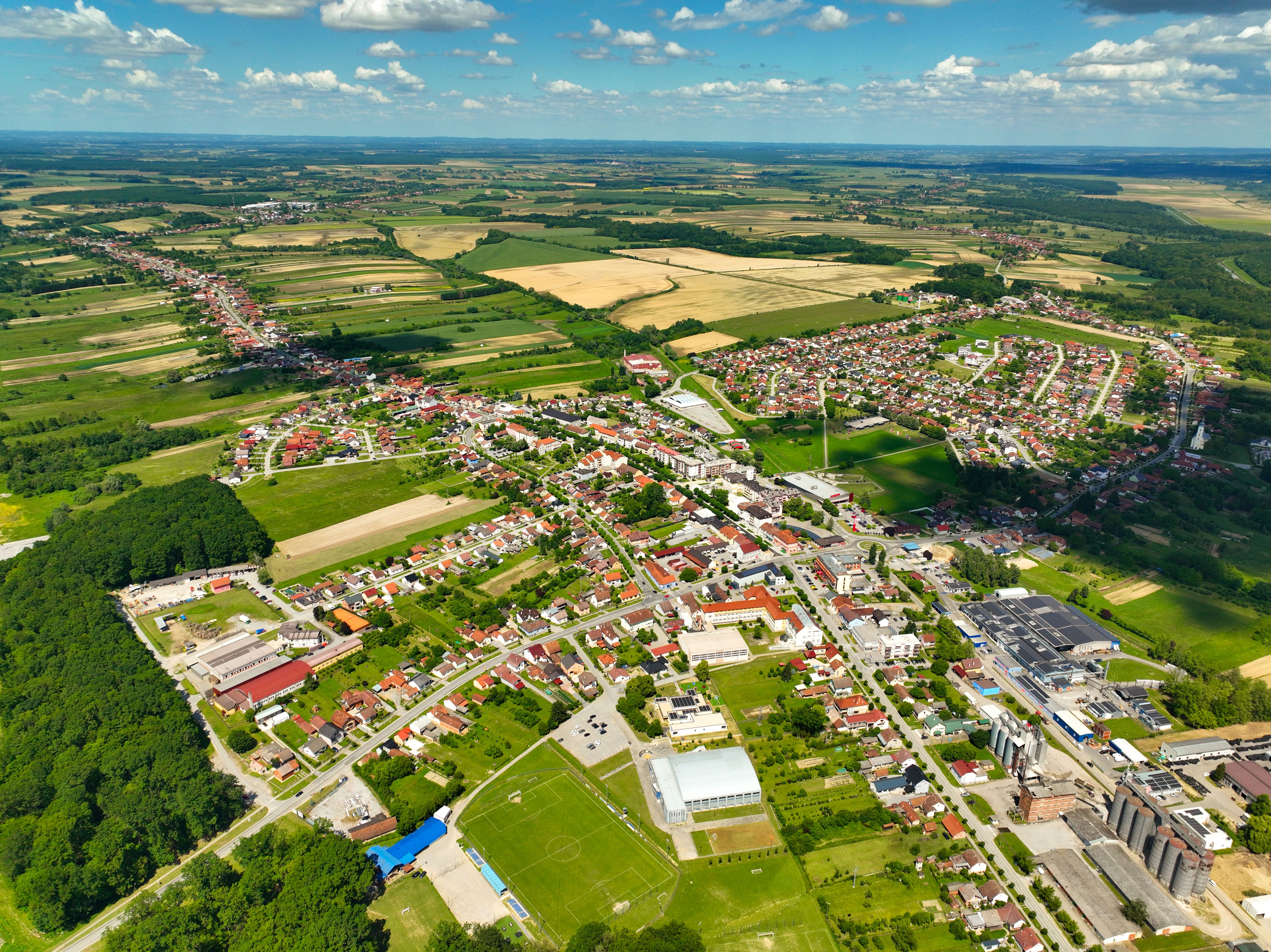 A stunning aerial view of Garešnica showcasing its lush landscapes and charming town structure.