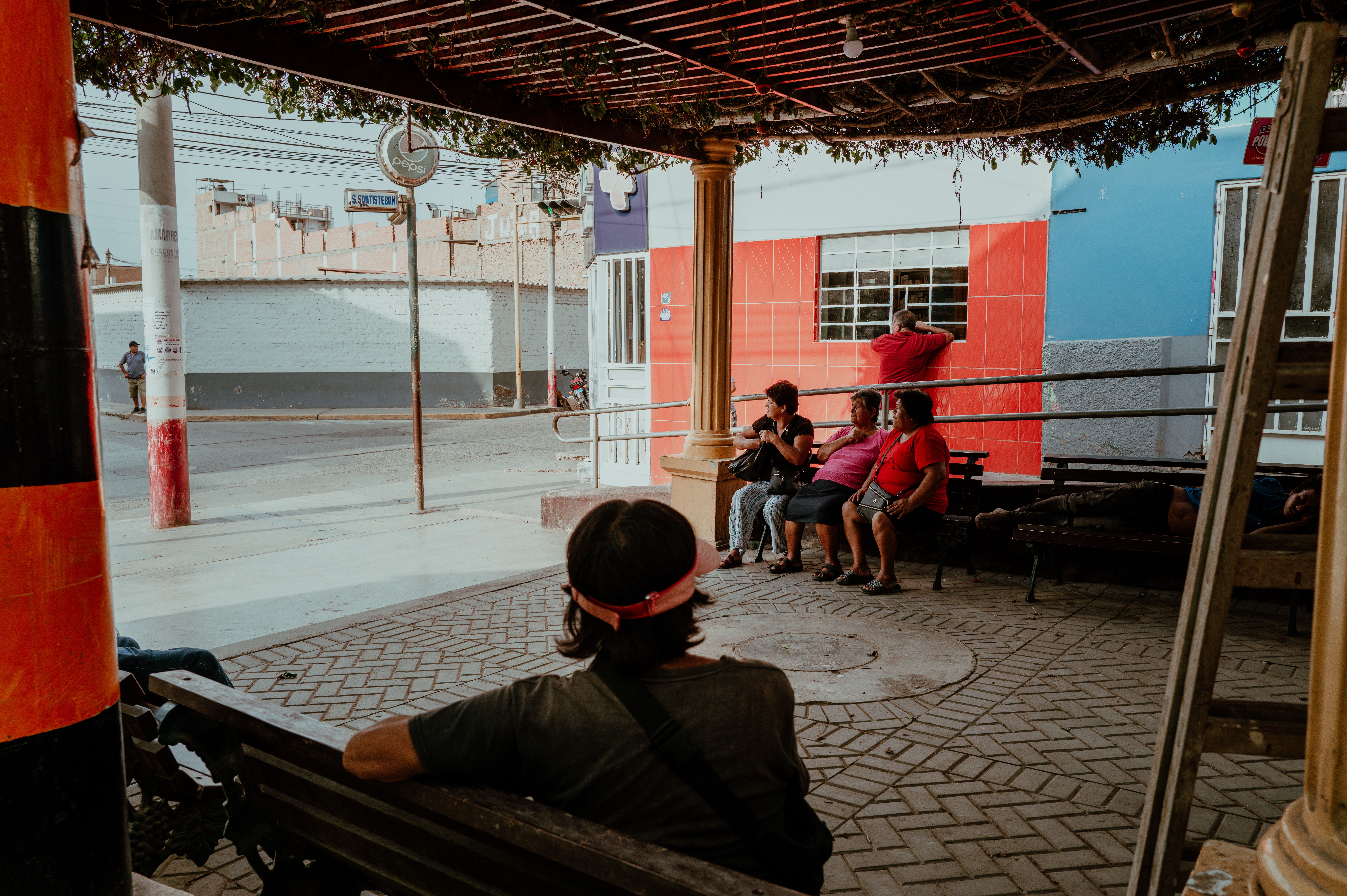 Couple meeting at public location for first date