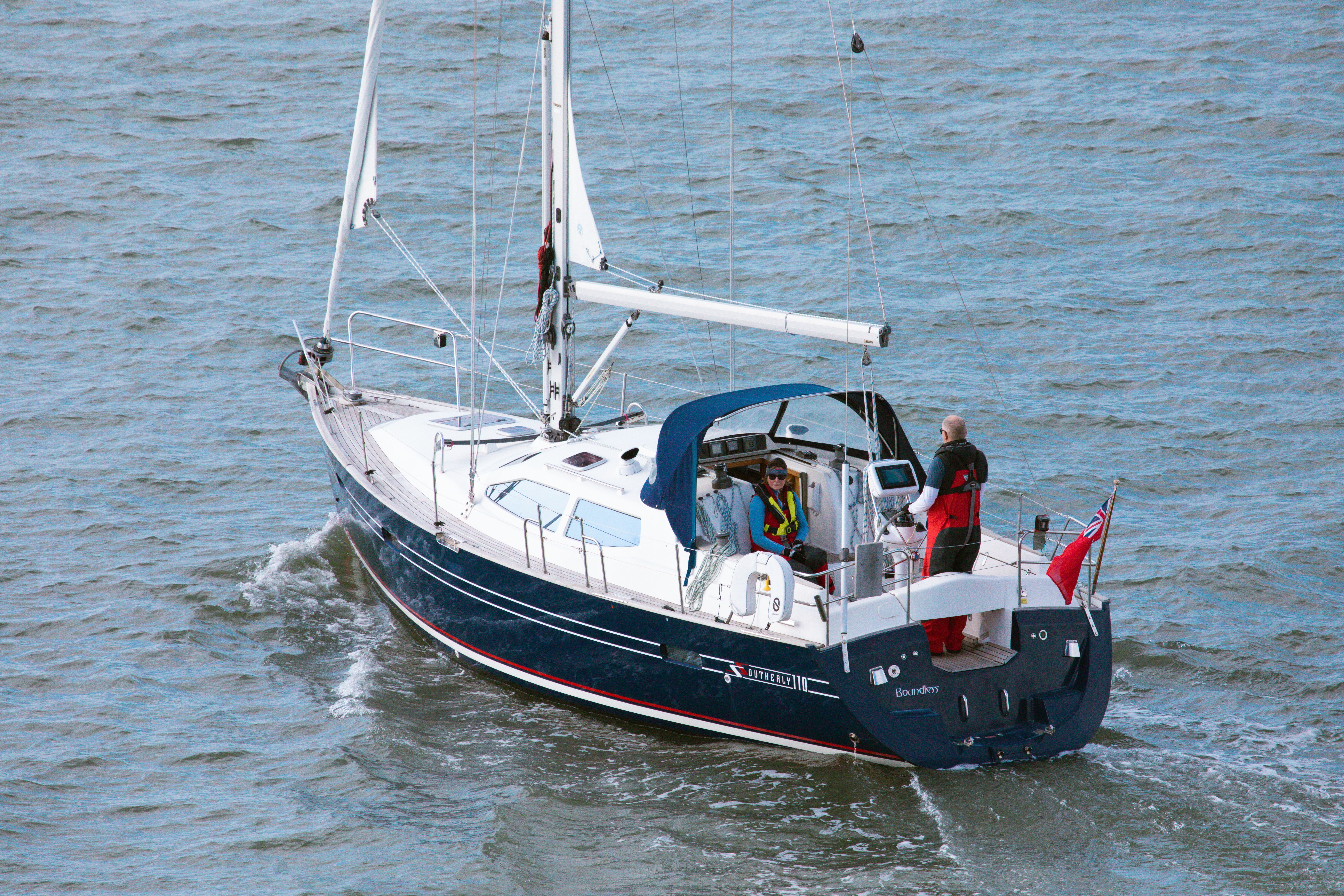 How Professional Yacht Support Improves the Experience