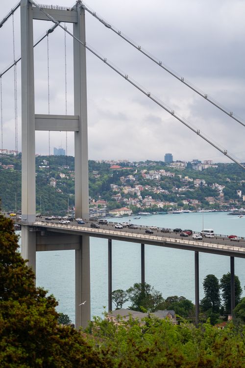 Free View of the Bosphorus Bridge spanning the Bosphorus Strait in İstanbul, Türkiye. Stock Photo