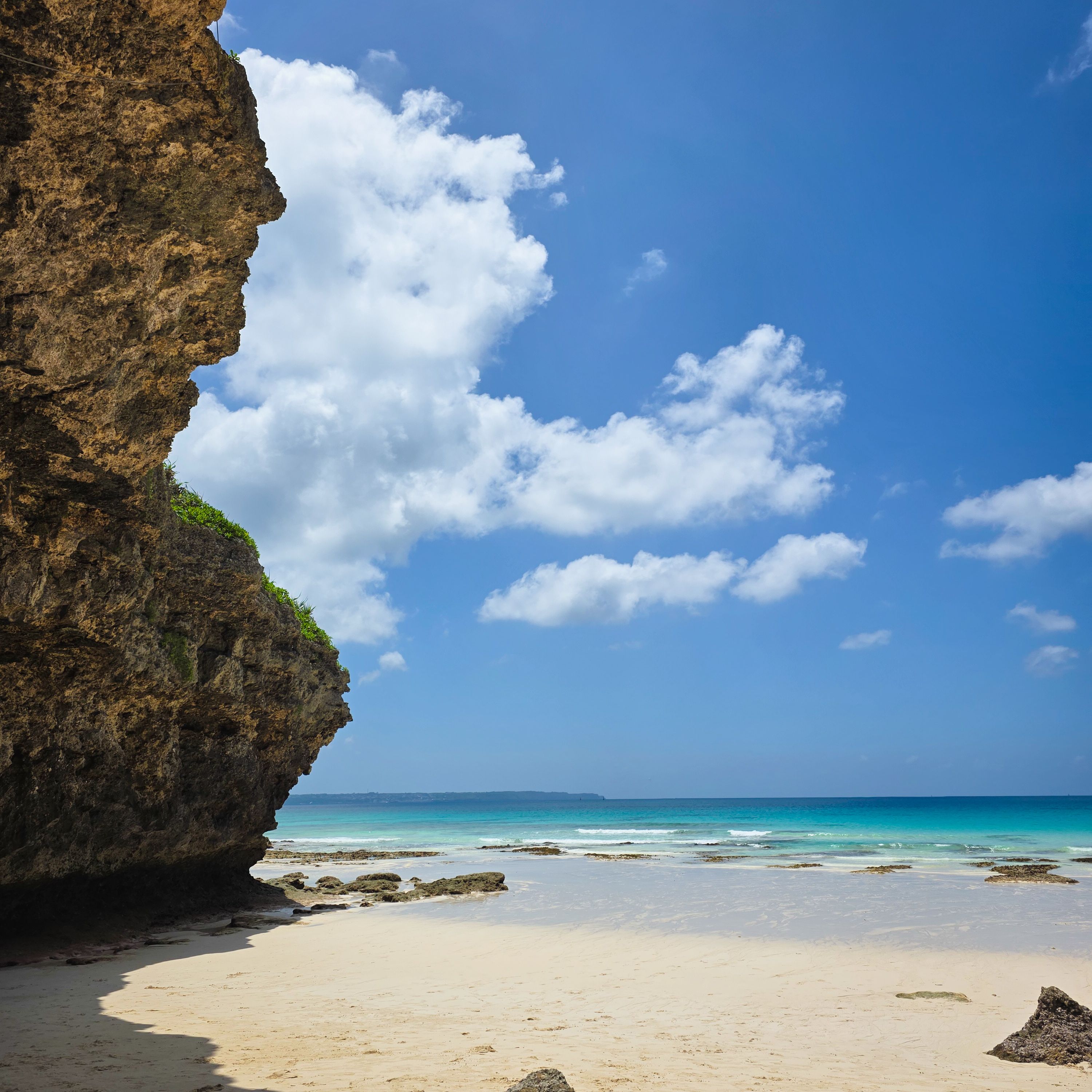 The Ultimate Budget Travel Guide to Okinawa in 2026: Paradise Without the Price Tag