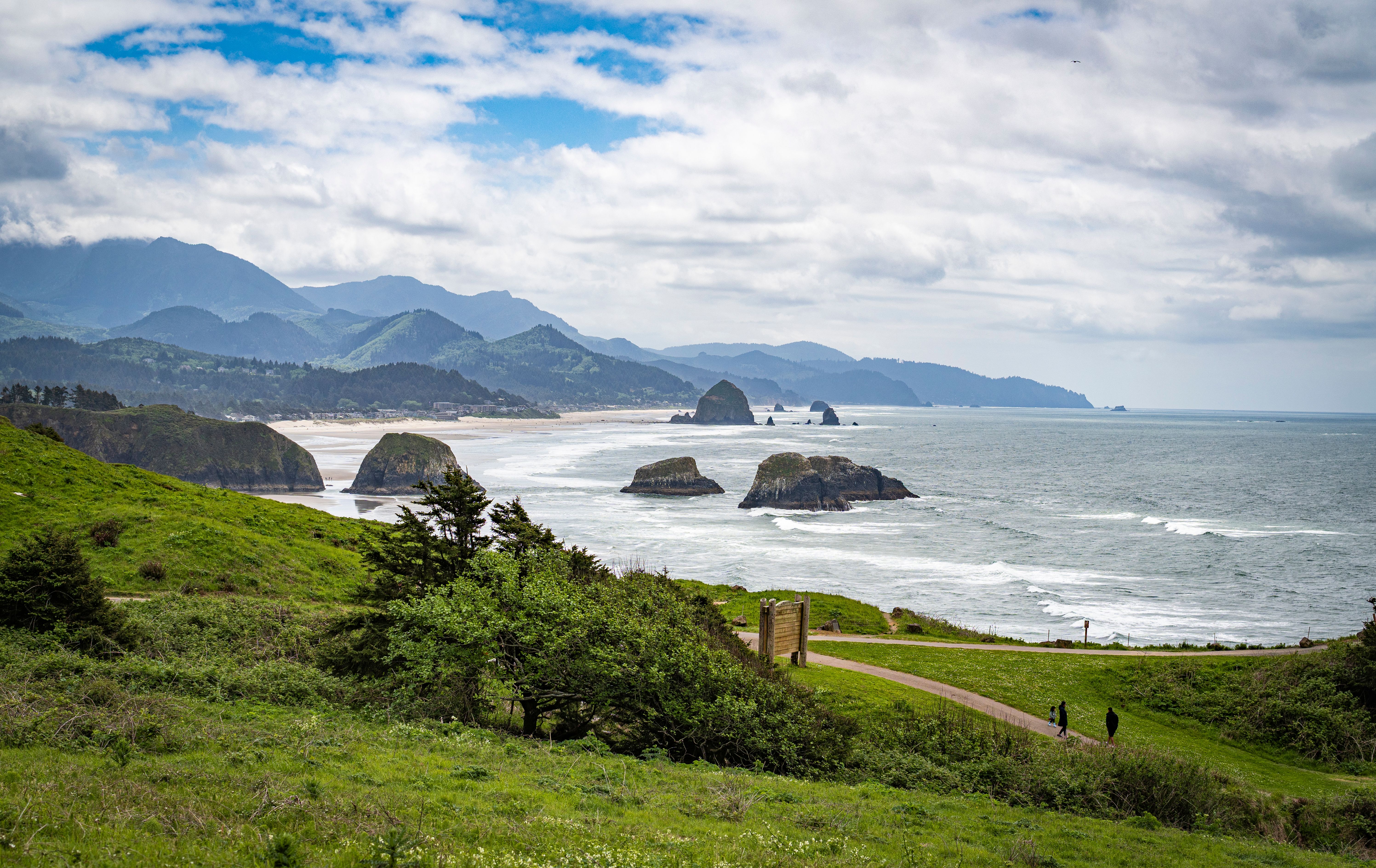 The Oregon Coast Trail along the Pacific