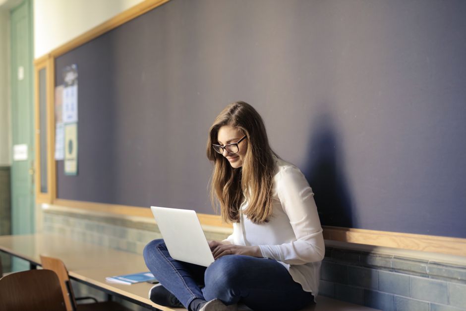como comprar um bom notebook para estudar