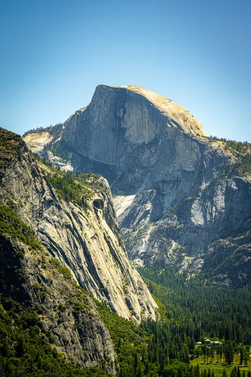 Free Breathtaking view of Half Dome in Yosemite National Park in summer, showcasing stunning natural beauty. Stock Photo