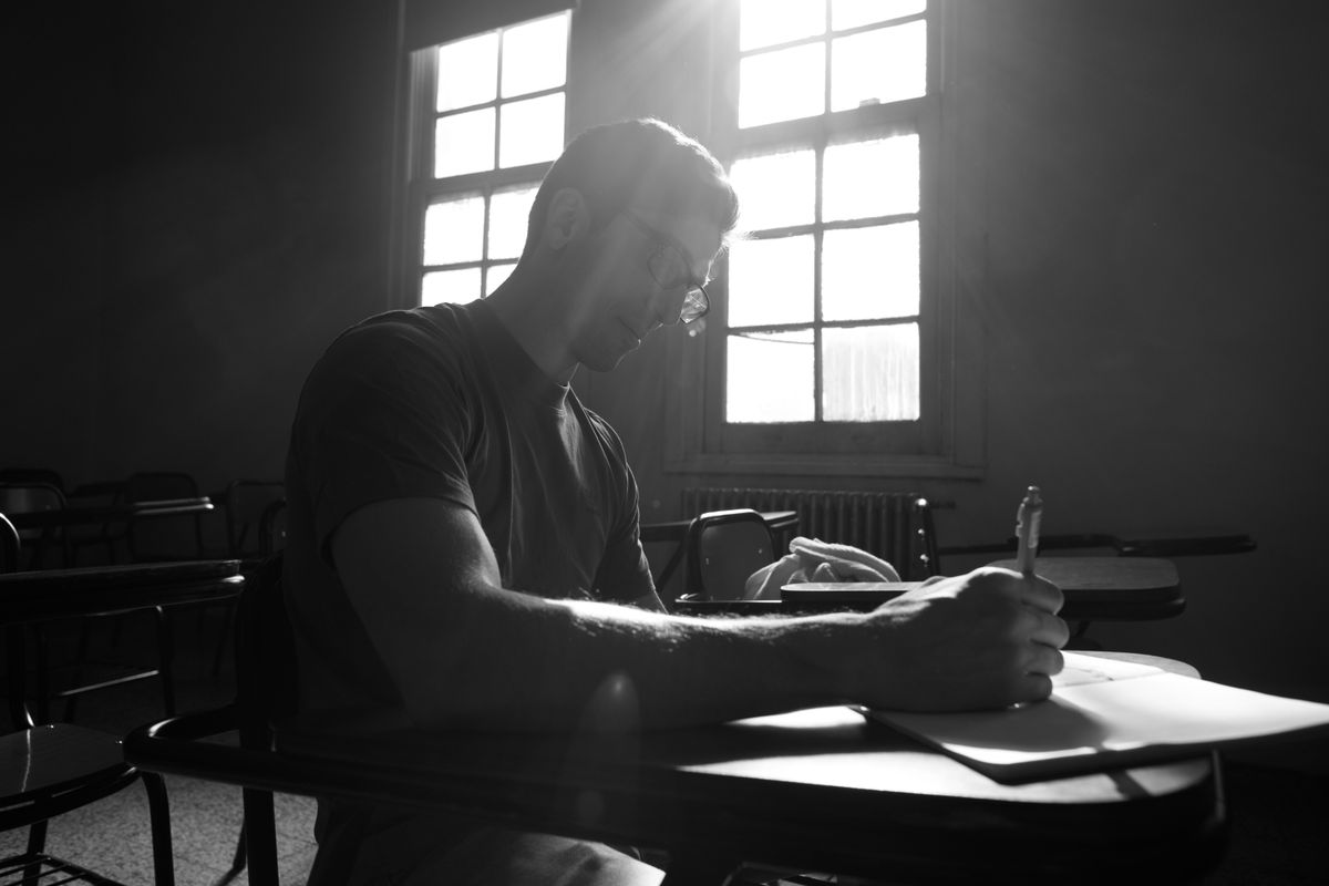 student moves in Halling — Student Moves in Halling — the working end of the job