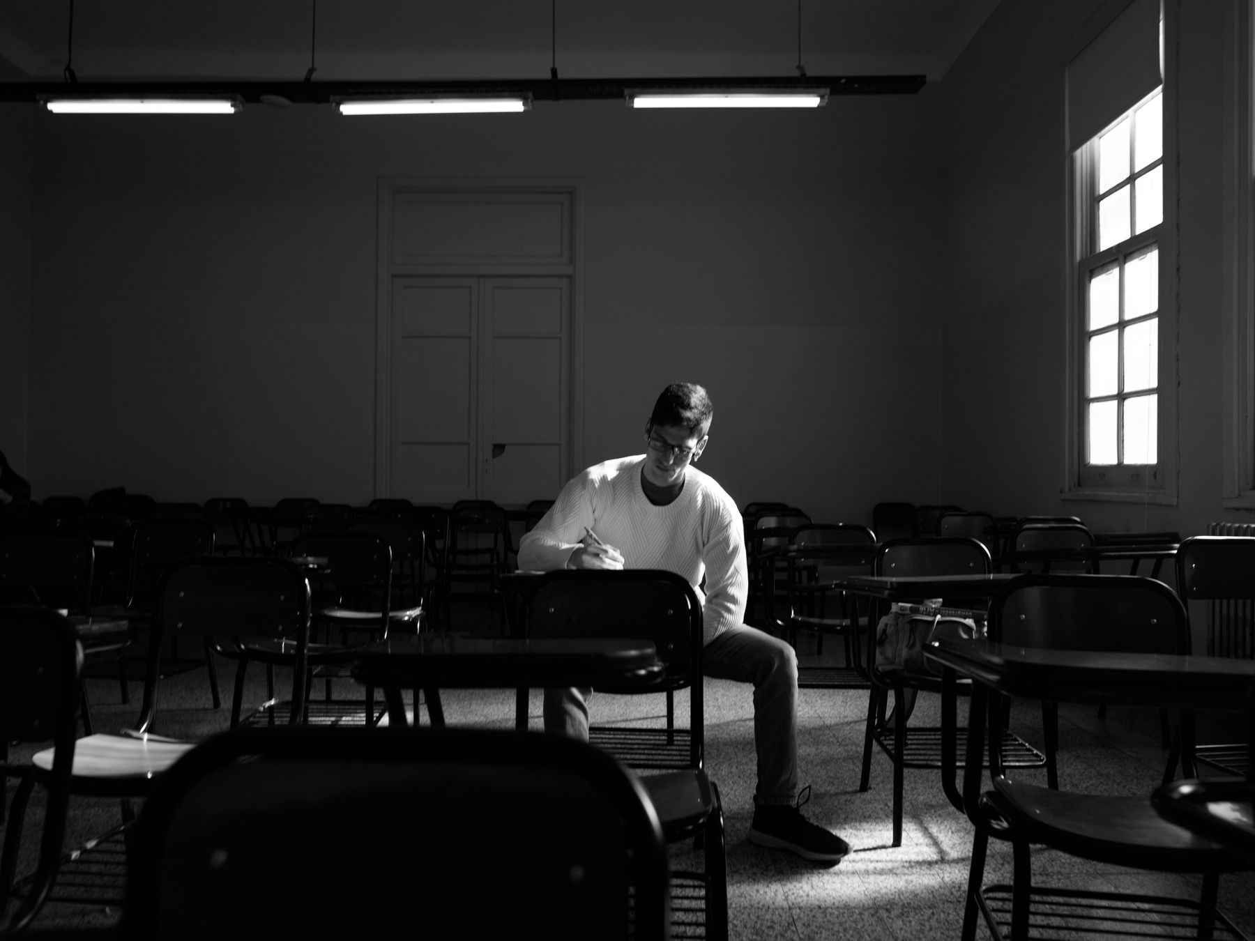Sipson — student move with boxes and a van