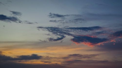 Free Beautiful sunset sky with vibrant clouds in Gia Lai, Vietnam, capturing nature's serene beauty. Stock Photo